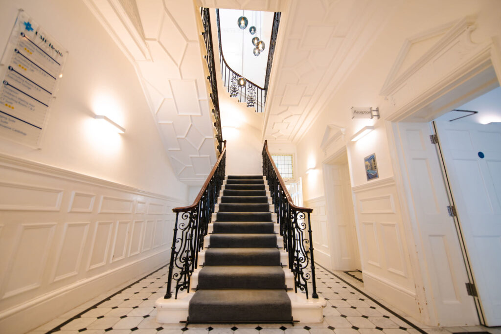 Kaser Nazir - Bunion Surgeon in Harley Street, London, Bunion Treatment Specialist