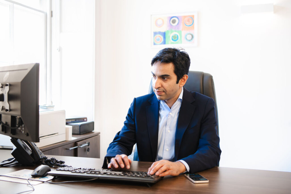 Kaser Nazir - Bunion Surgeon in Harley Street, London, Bunion Treatment Specialist