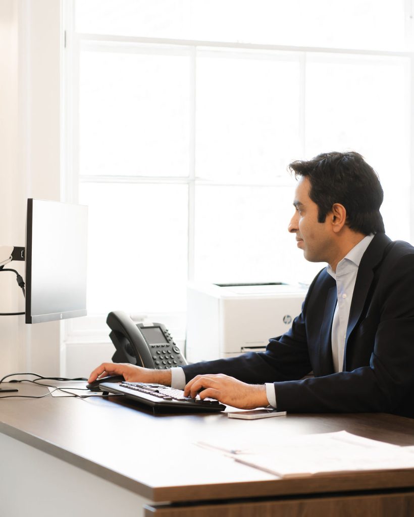 Kaser Nazir - Bunion Surgeon in Harley Street, London, Bunion Treatment Specialist